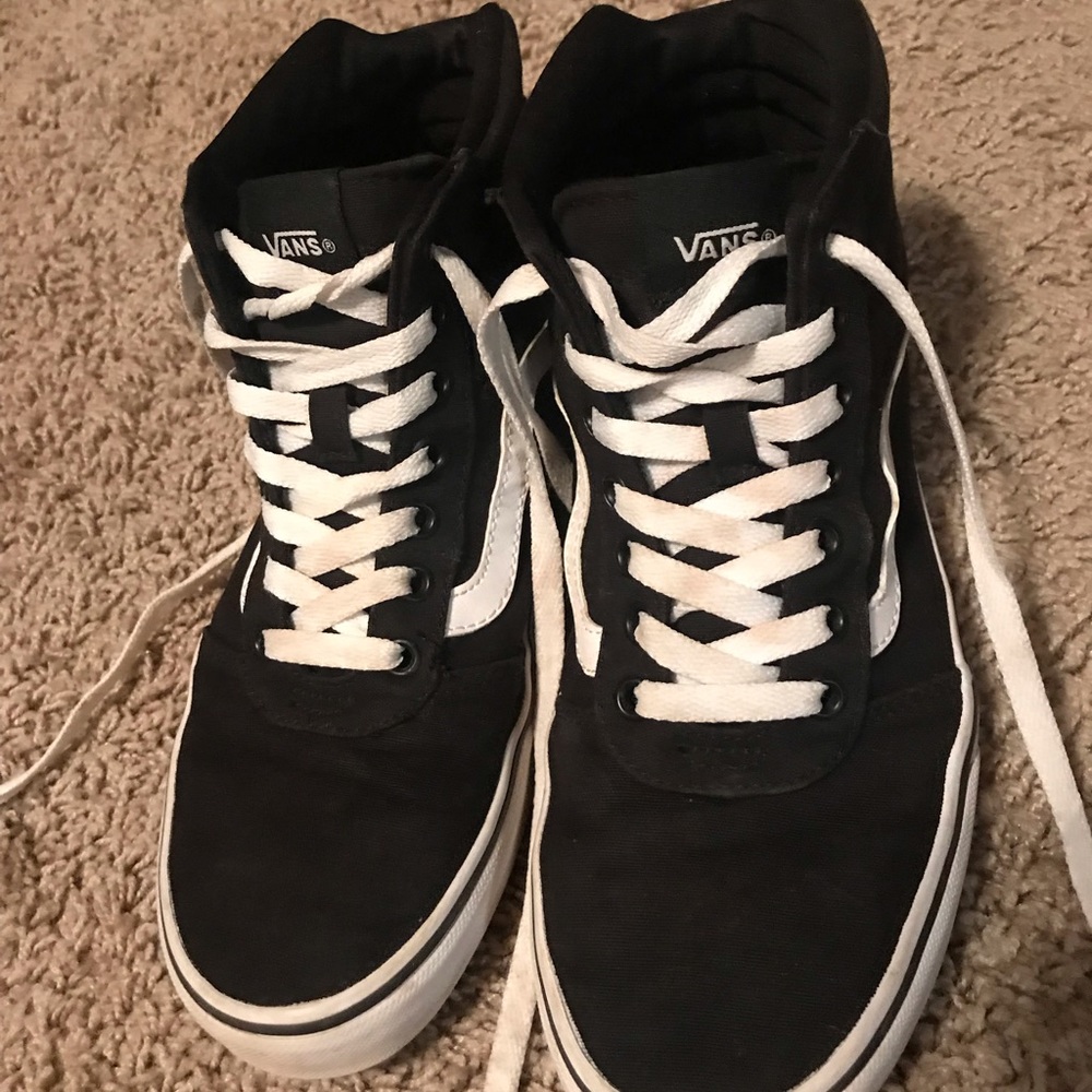 Women’s 8.5 high top vans